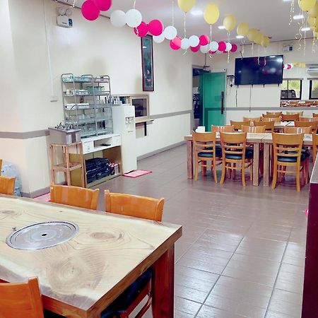 Jun And Helen Hotel And Restaurant آنغلوس المظهر الخارجي الصورة