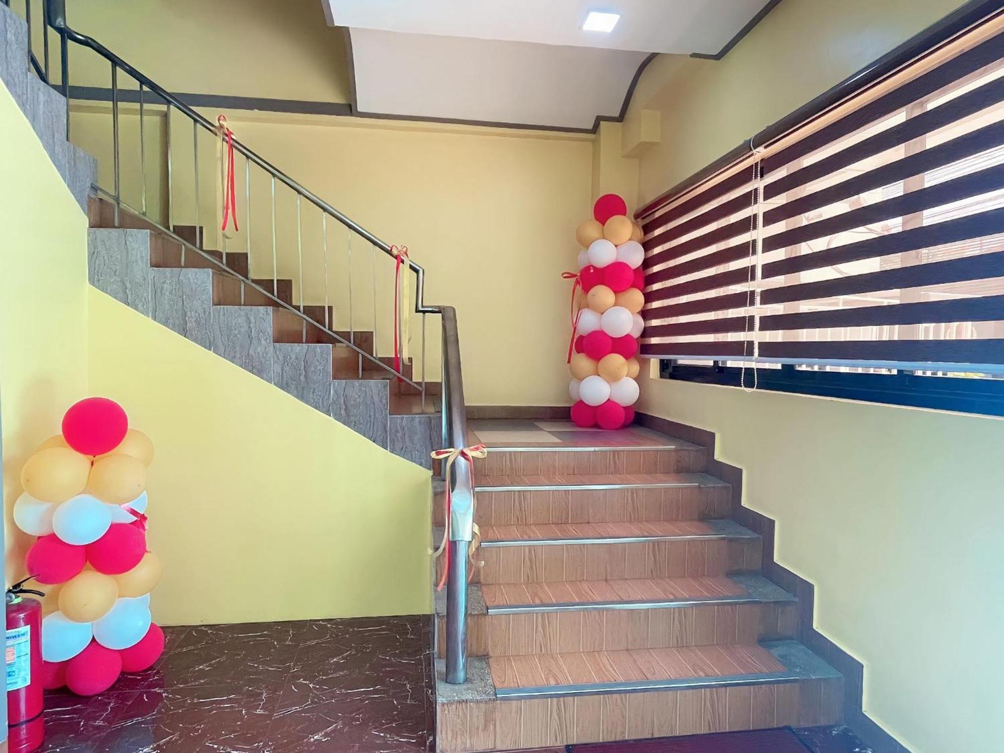 Jun And Helen Hotel And Restaurant آنغلوس المظهر الخارجي الصورة